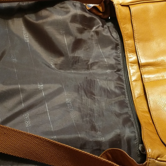 Kenneth Cole Reaction "Risky Business" Colombian Leather Business Messenger Bag - Picture 14 of 16